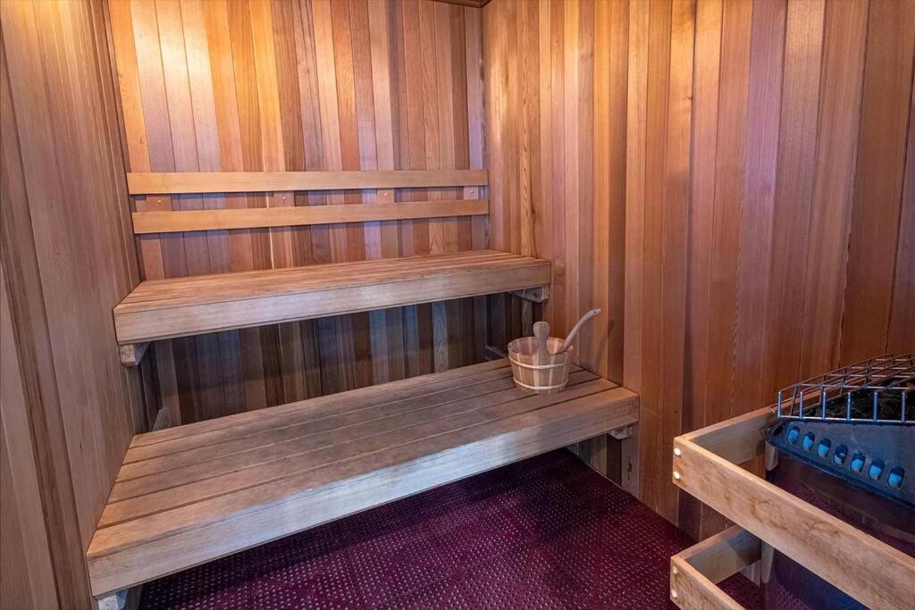 Across The Ocean Few Steps To Beach Contemporary Three Bedroom Townhouse ポンパノビーチ エクステリア 写真